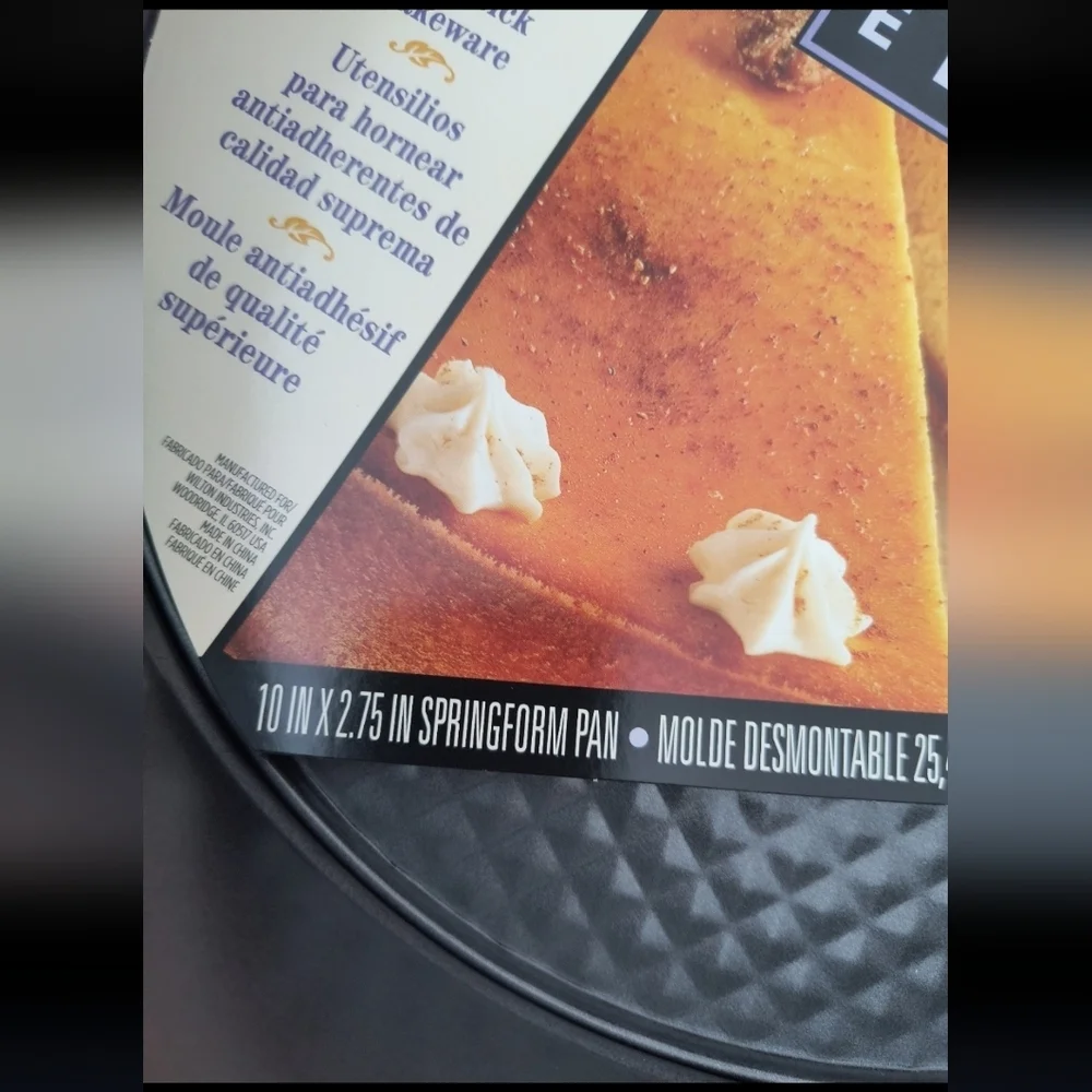 Wilton Excelle Elite Non-Stick Springform baking Pan 10-Inch, by 2.75 NEW